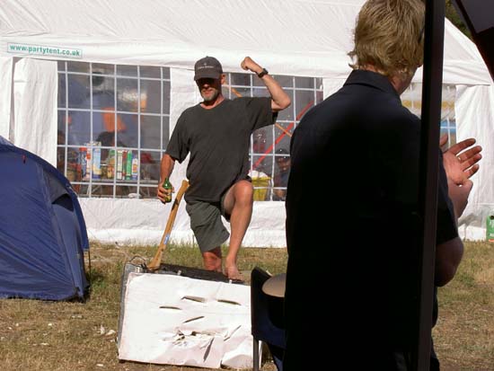 Pict2659_john_kills_fridge